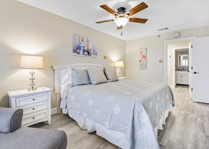Oceanfront Seagate With Heated Pool *