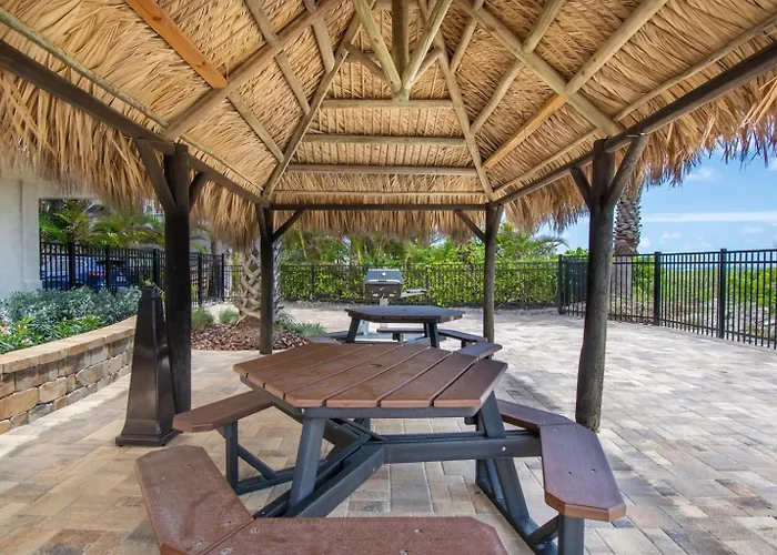 Oceanfront Seagate With Heated Pool